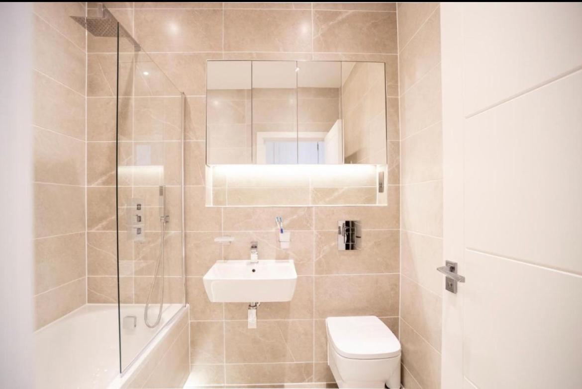 Two Bedrooms, Two Bath, Up To 3 Beds 1 Sofa - Slough Windsor Legoland Екстериор снимка