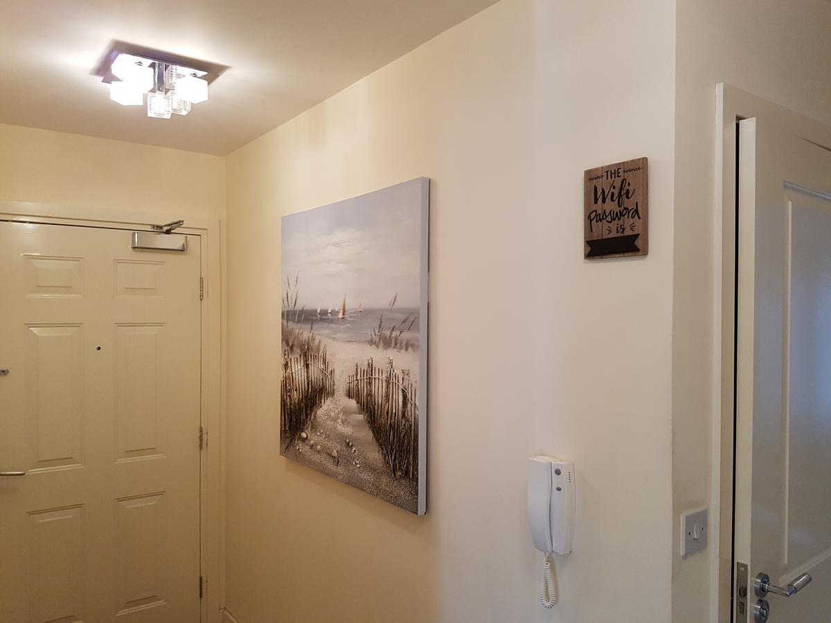 Two Bedrooms, Two Bath, Up To 3 Beds 1 Sofa - Slough Windsor Legoland Екстериор снимка