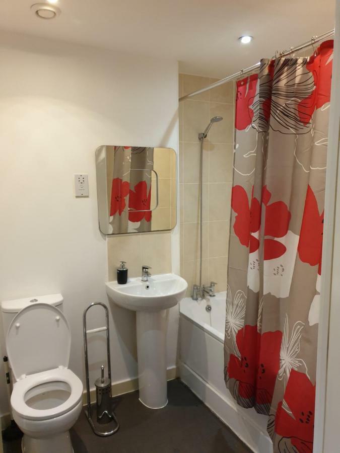 Two Bedrooms, Two Bath, Up To 3 Beds 1 Sofa - Slough Windsor Legoland Екстериор снимка